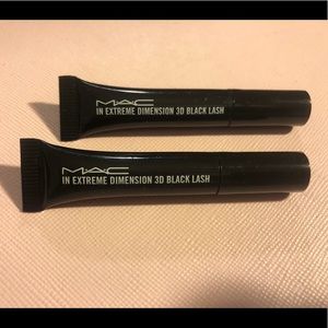 MAC extreme black lash